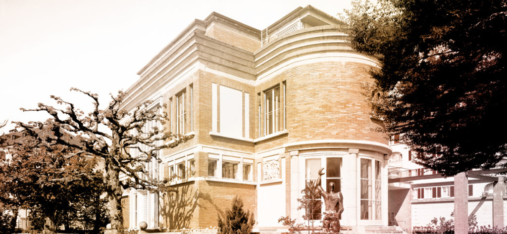 EBEL_La_Maison_Desktop_1300x600_1_HR