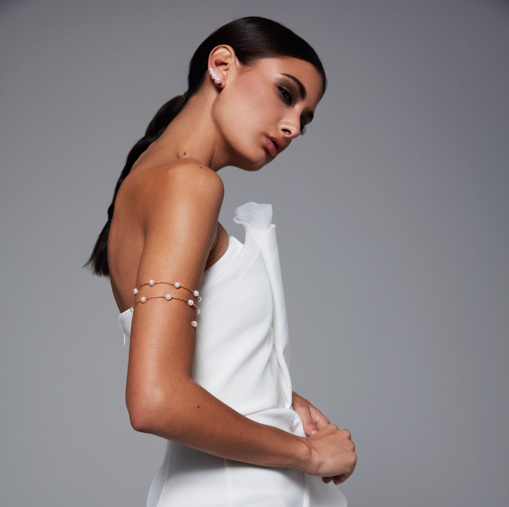 Juwelier-Kruzik_YANA-NESPER_THE-WRAP-ME_Armreifen_Preis-auf-Anfrage_06-5674x8510-2-1024x1021-1 Yana Nesper